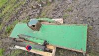 Easterby trailer parts - 2 rams, spring and trailer front - 3