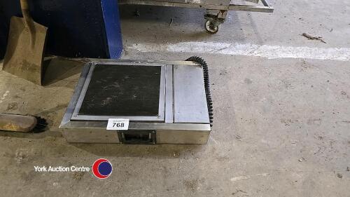 240 volt weigh platform working