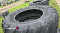 Pair 650-65R38 tyres - 2