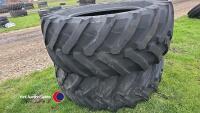 Pair 650-65R38 tyres - 4