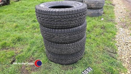 4 265/75R16 as new all terrain tyres for Landrover 90 or 110