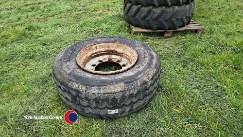 385/65 R22.5 super single wheel and tyre