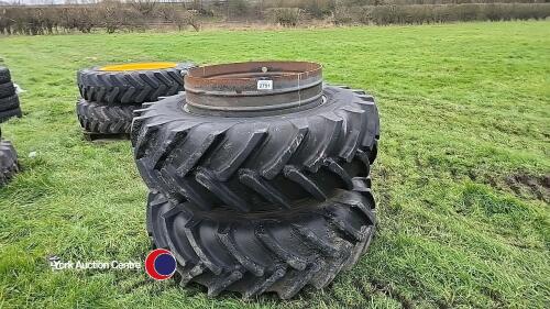 Set of Stocks dual wheels, 16.9/30