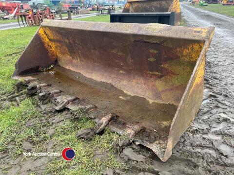 Stone bucket with Sanderson brackets