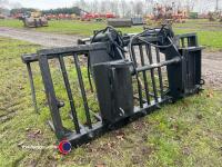 Muck grab 7ft pin and cone brackets - 3