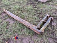 Pair of 6ft pallet tines