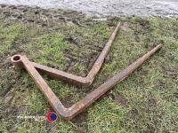 Pair of pallet tines - 2