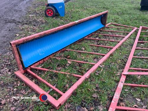 10ft feed barrier with trough attached