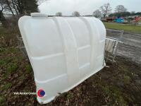 Calf hutch with gates water bucket ring and feed trough - 3