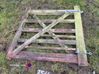 Wooden pedestrian field gate - 3