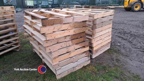 20 x wooden pallets for holding chitting trays dry stored very good condition