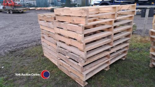 20 x wooden pallets for holding chitting trays dry stored very good condition