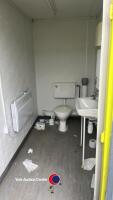 32ft large WC/toilet block - 4