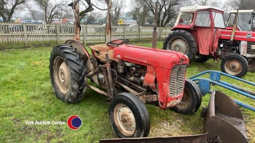 MF 35 tractor with front end loader and attachments