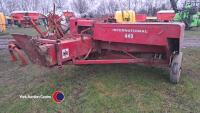 International 440 baler - 3