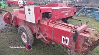 International 440 baler - 4