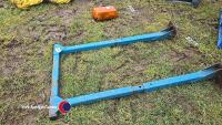 Tractor roll bar off Massey 135 - 3