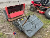 Westwood beltdrive grass collecting brush roller and large collecting bag fitted. Fits S1300 but older model to above mower. Pulley has been adapted to work with above mower and fixings adapted for above. Original linkage and fittings included - 3