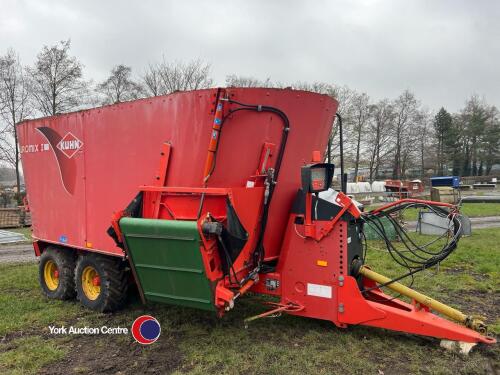 Kuhn Euromix I twin auger tandem axle feeder c/w side elevator, 2008