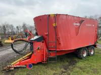 Kuhn Euromix I twin auger tandem axle feeder c/w side elevator, 2008 - 2