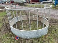 Sheep ring feeder