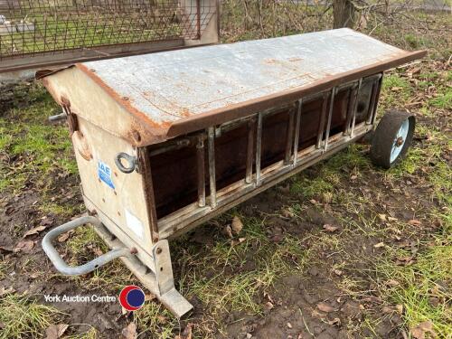 IAE 4ft double sided lamb creep feeder
