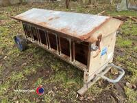 IAE 4ft double sided lamb creep feeder - 2