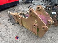 Hydraulic breaker/pecker to suit JCB 3CX, 45mm pins. - 3