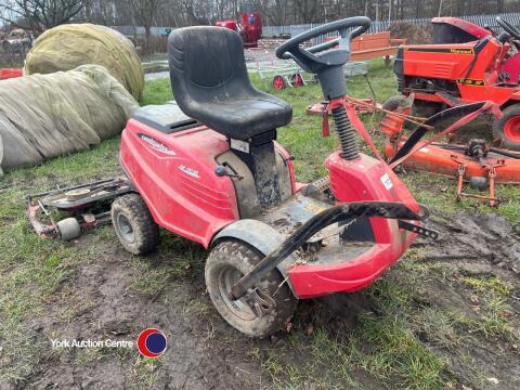 Castel ride on lawn tractor