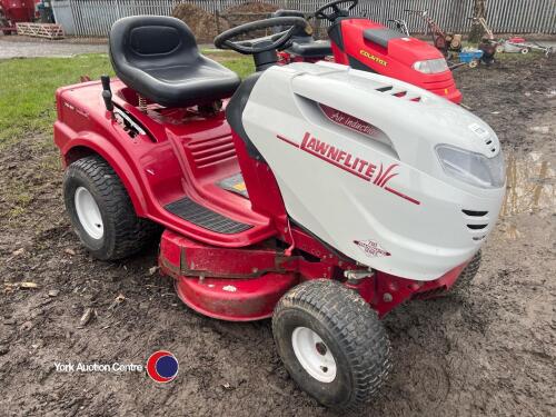 Lawnflite 703GLT ride on mower, no engine for spares and repair