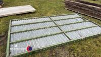 Set metal yard gates - 2