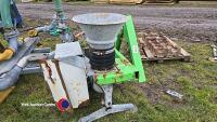 Slurry docking station