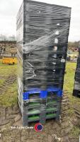 15 plastic pallets