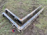 Pair of new heavy duty JCB pallet forks, very little used - 2