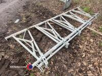 IAE 10ft head lock/barrier for cattle - 2