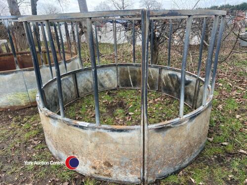 Galvanised ring feeder