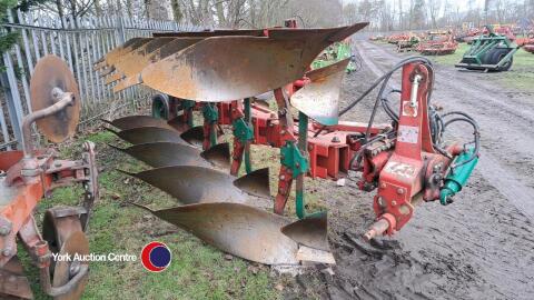 Kverneland 5F plough