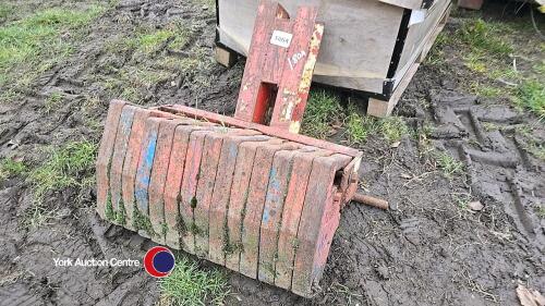 14 x Ford front weights on frame