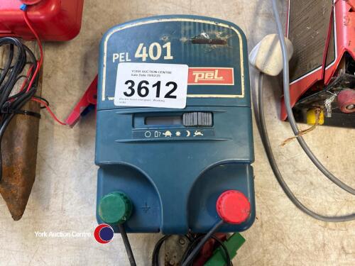 Electric fence energiser. Working order