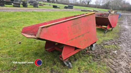 Fork lift skips, vgc