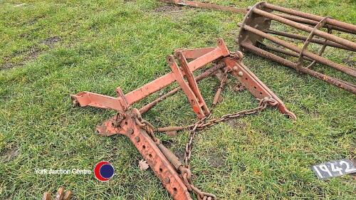 Kuhn Drill linkage