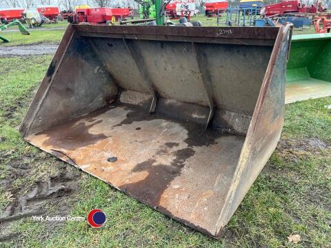 Manitou grain bucket