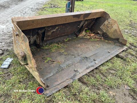 Bobcat Skidsteer Bucket