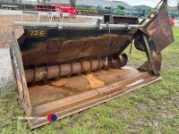 Mailleux 8ft 2ins auger mixer bucket, pin and cone brackets - 2