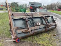 Mailleux 8ft 2ins auger mixer bucket, pin and cone brackets - 4