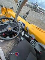 JCB 560/80 Agri-Super telehandler, live link, Q-fit headstock c/w tines, 2828hrs. YY17 PWF - 10