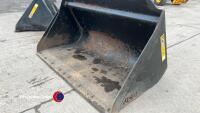 JCB 2.4m/3 bucket - 4