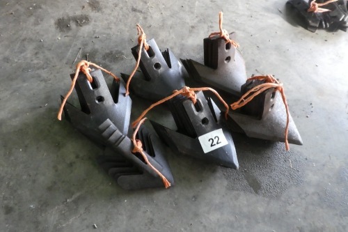 Cultivator points