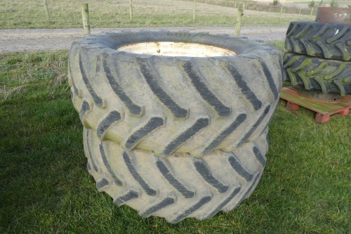 Pair of 600/65R34 wheels & tyres