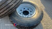 2x 8-stud super-single trailer tyres on rims 385/65R22.5 - 5